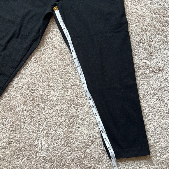 Old Navy Maternity Full Panel Cropped Leggings, size small - Picture 6 of 6